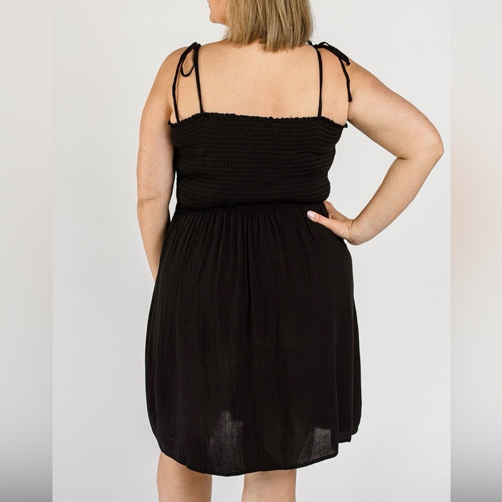 Finding Joy Smocked Dress by Only - Picture 7 of 7